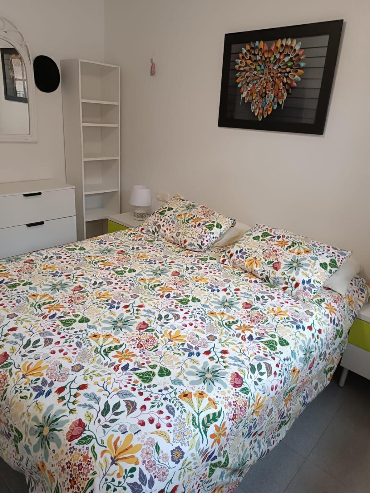 Residencia Alhambra Los Cisnes Torrevieja Rom bilde